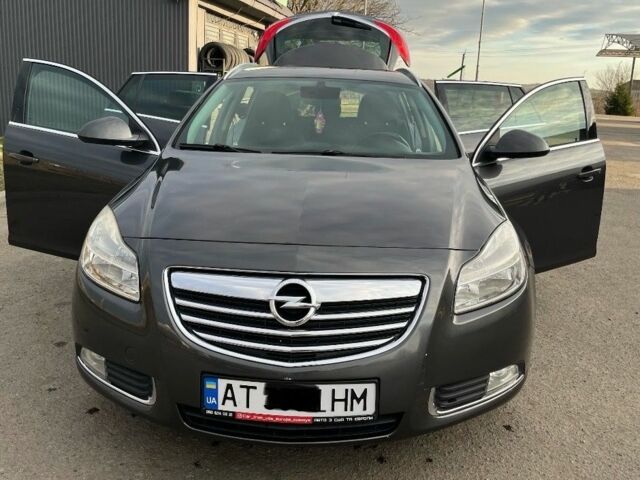 Сірий Опель Інсігнія, об'ємом двигуна 2 л та пробігом 267 тис. км за 3500 $, фото 2 на Automoto.ua