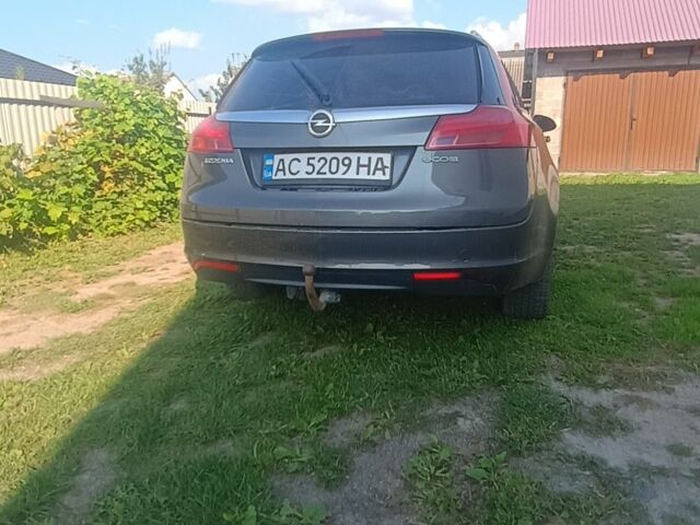 Серый Опель Инсигния, объемом двигателя 2 л и пробегом 238 тыс. км за 6500 $, фото 2 на Automoto.ua