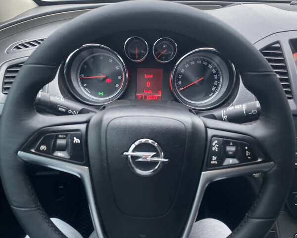 Серый Опель Инсигния, объемом двигателя 2 л и пробегом 299 тыс. км за 7500 $, фото 17 на Automoto.ua