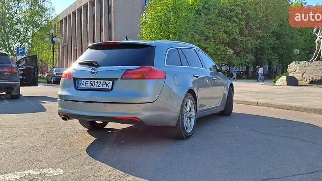 Сірий Опель Інсігнія, об'ємом двигуна 2 л та пробігом 213 тис. км за 9500 $, фото 6 на Automoto.ua