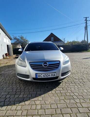 Серый Опель Инсигния, объемом двигателя 2 л и пробегом 292 тыс. км за 6700 $, фото 1 на Automoto.ua