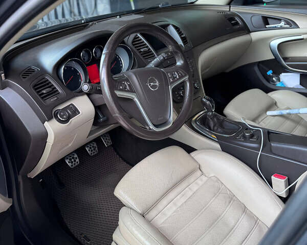 Серый Опель Инсигния, объемом двигателя 1.96 л и пробегом 293 тыс. км за 6999 $, фото 3 на Automoto.ua