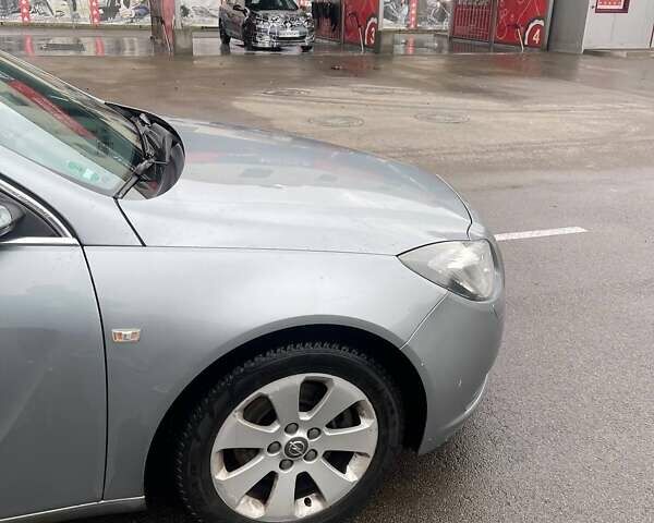 Серый Опель Инсигния, объемом двигателя 1.96 л и пробегом 297 тыс. км за 7400 $, фото 3 на Automoto.ua