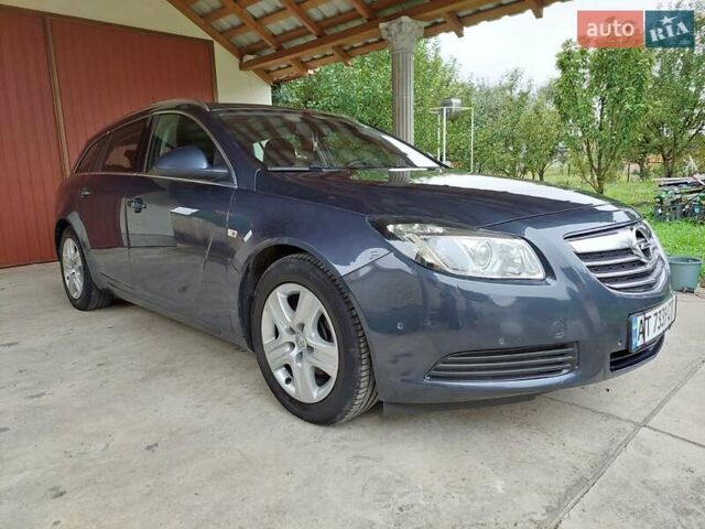 Серый Опель Инсигния, объемом двигателя 2 л и пробегом 277 тыс. км за 8300 $, фото 2 на Automoto.ua