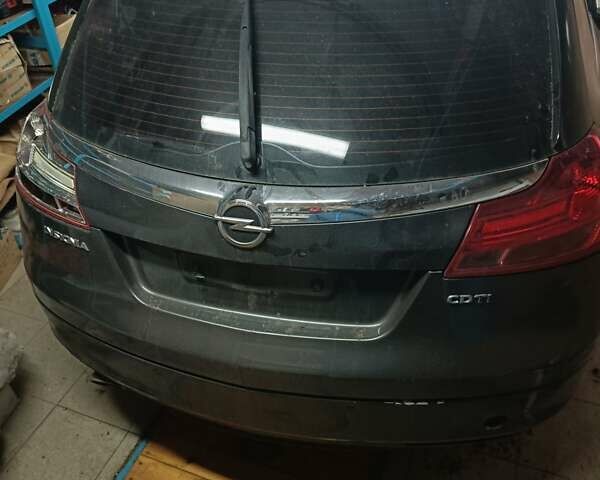 Серый Опель Инсигния, объемом двигателя 1.96 л и пробегом 190 тыс. км за 4000 $, фото 2 на Automoto.ua