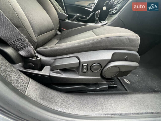 Сірий Опель Інсігнія, об'ємом двигуна 1.96 л та пробігом 244 тис. км за 6699 $, фото 26 на Automoto.ua