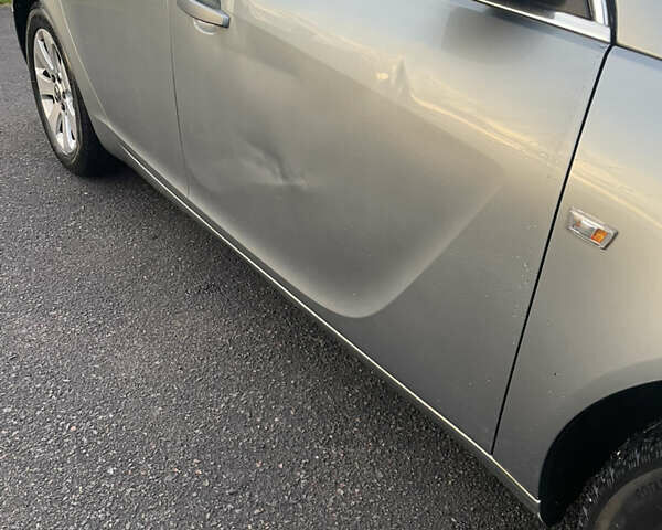 Сірий Опель Інсігнія, об'ємом двигуна 1.96 л та пробігом 301 тис. км за 6500 $, фото 2 на Automoto.ua