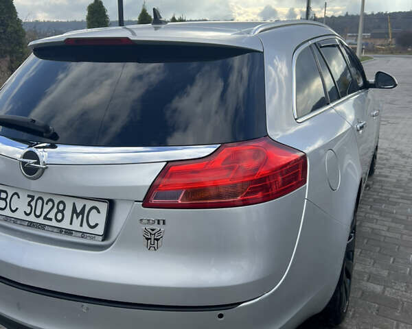 Сірий Опель Інсігнія, об'ємом двигуна 2 л та пробігом 260 тис. км за 8000 $, фото 24 на Automoto.ua