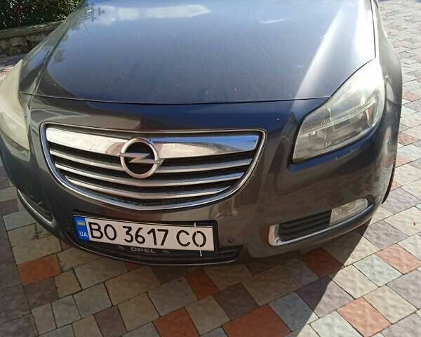 Серый Опель Инсигния, объемом двигателя 2 л и пробегом 194 тыс. км за 7500 $, фото 2 на Automoto.ua