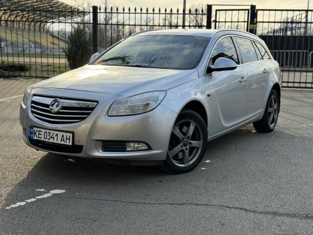 Сірий Опель Інсігнія, об'ємом двигуна 2 л та пробігом 225 тис. км за 6500 $, фото 1 на Automoto.ua