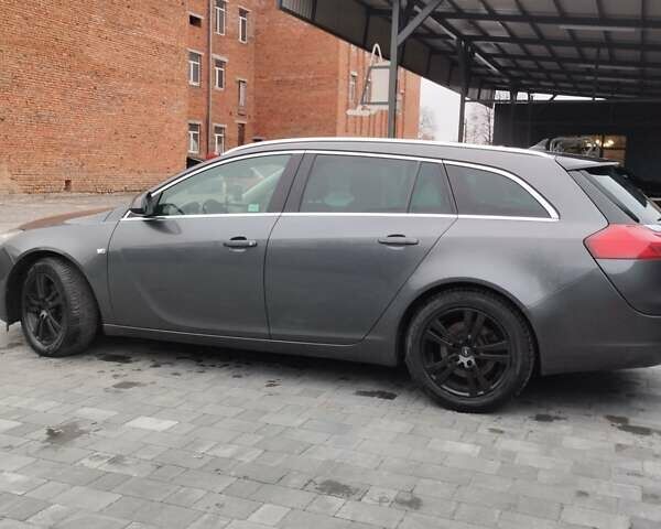 Серый Опель Инсигния, объемом двигателя 2 л и пробегом 290 тыс. км за 7999 $, фото 2 на Automoto.ua