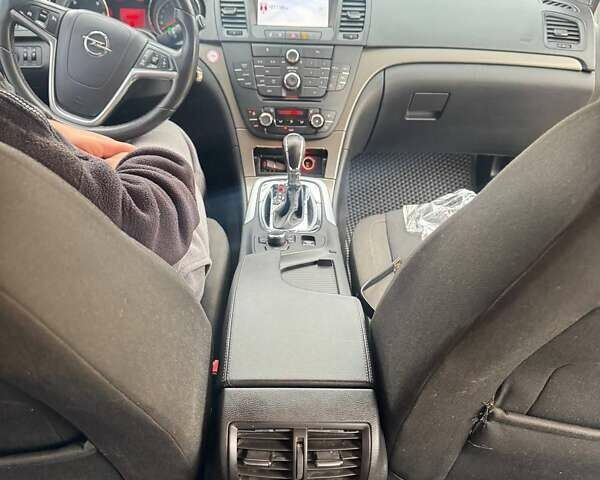 Сірий Опель Інсігнія, об'ємом двигуна 2 л та пробігом 277 тис. км за 7800 $, фото 19 на Automoto.ua
