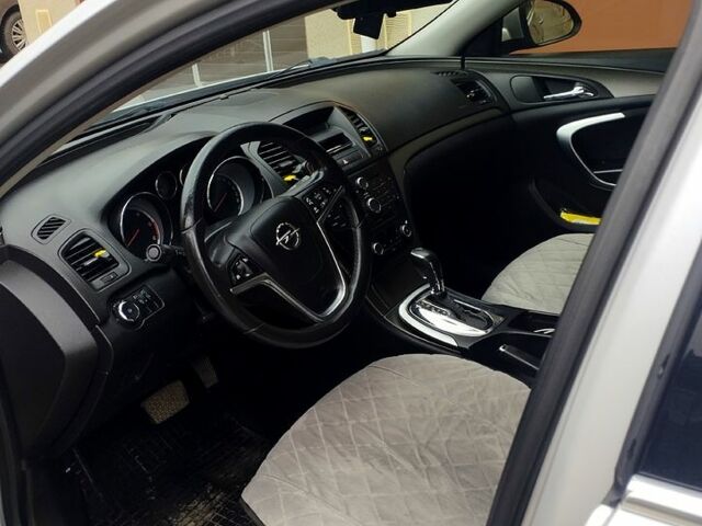 Сірий Опель Інсігнія, об'ємом двигуна 2 л та пробігом 253 тис. км за 8250 $, фото 11 на Automoto.ua