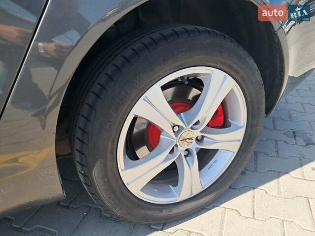 Серый Опель Инсигния, объемом двигателя 1.96 л и пробегом 256 тыс. км за 7800 $, фото 26 на Automoto.ua