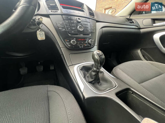 Сірий Опель Інсігнія, об'ємом двигуна 1.96 л та пробігом 244 тис. км за 6699 $, фото 36 на Automoto.ua