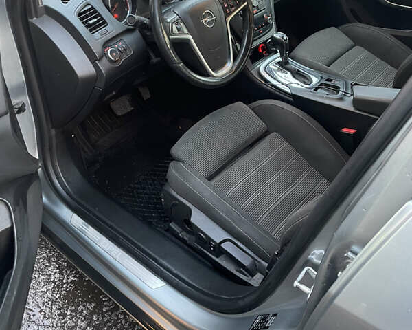 Сірий Опель Інсігнія, об'ємом двигуна 1.96 л та пробігом 301 тис. км за 6500 $, фото 11 на Automoto.ua