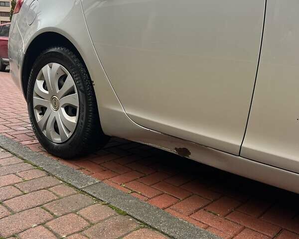 Сірий Опель Інсігнія, об'ємом двигуна 1.96 л та пробігом 297 тис. км за 5850 $, фото 8 на Automoto.ua