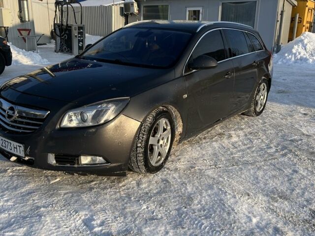 Серый Опель Инсигния, объемом двигателя 2 л и пробегом 200 тыс. км за 5700 $, фото 1 на Automoto.ua