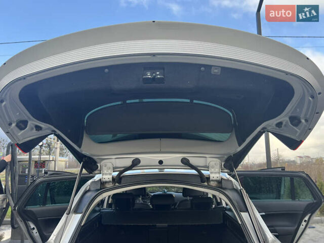 Сірий Опель Інсігнія, об'ємом двигуна 2 л та пробігом 260 тис. км за 8000 $, фото 22 на Automoto.ua