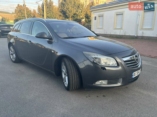 Серый Опель Инсигния, объемом двигателя 1.96 л и пробегом 320 тыс. км за 6999 $, фото 2 на Automoto.ua