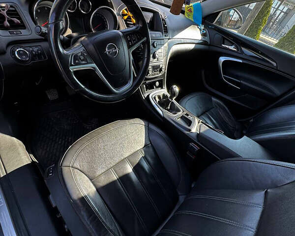 Сірий Опель Інсігнія, об'ємом двигуна 1.96 л та пробігом 195 тис. км за 7700 $, фото 10 на Automoto.ua