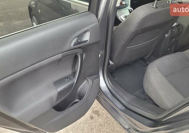 Сірий Опель Інсігнія, об'ємом двигуна 1.96 л та пробігом 307 тис. км за 6500 $, фото 17 на Automoto.ua