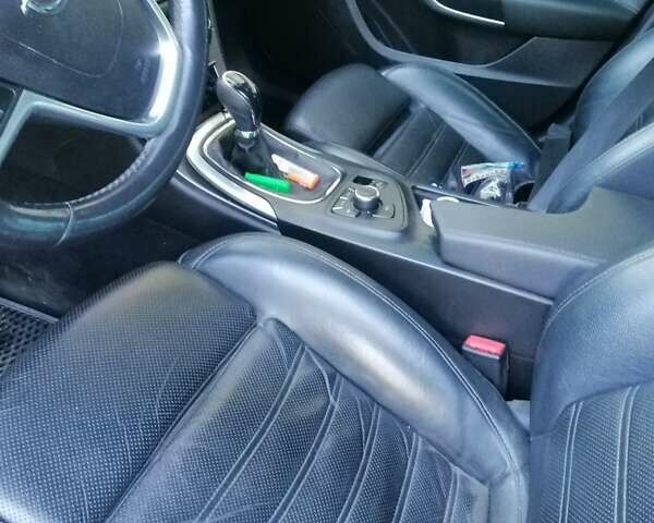 Сірий Опель Інсігнія, об'ємом двигуна 1.96 л та пробігом 270 тис. км за 8300 $, фото 7 на Automoto.ua