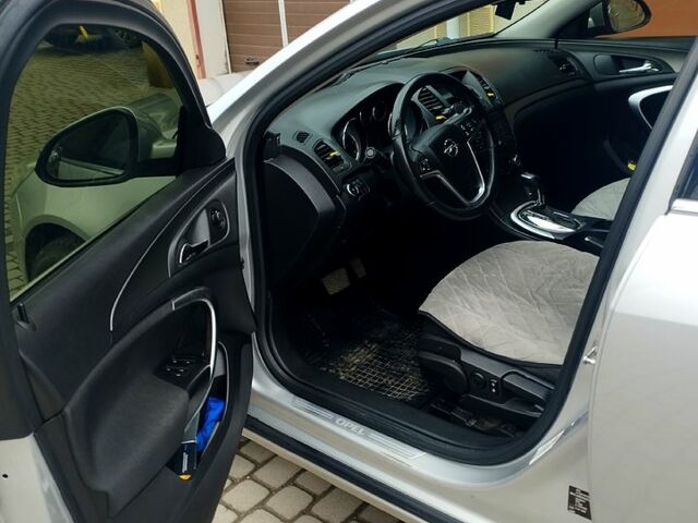 Сірий Опель Інсігнія, об'ємом двигуна 2 л та пробігом 253 тис. км за 8250 $, фото 10 на Automoto.ua