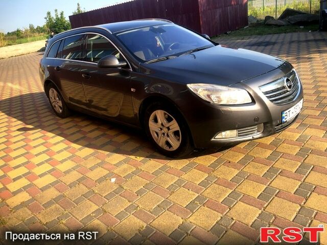 Серый Опель Инсигния, объемом двигателя 2 л и пробегом 220 тыс. км за 6500 $, фото 1 на Automoto.ua