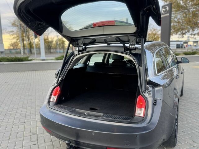 Опель Инсигния 2010 в Николаеве на Automoto.ua Серый Опель Инсигния, объемом двигателя 2 л и пробегом 299 тыс. км за 3999 $, фото 19 на Automoto.ua