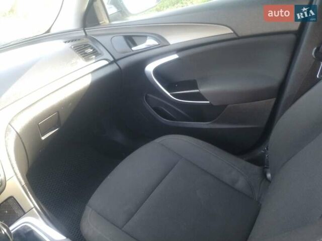 Опель Инсигния 2010 в Козовой на Automoto.ua Серый Опель Инсигния, объемом двигателя 2 л и пробегом 333 тыс. км за 4900 $, фото 12 на Automoto.ua