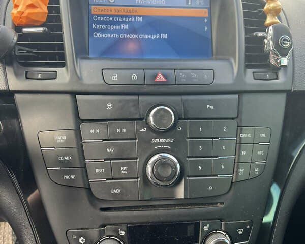 Сірий Опель Інсігнія, об'ємом двигуна 2 л та пробігом 260 тис. км за 8000 $, фото 13 на Automoto.ua