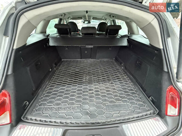 Серый Опель Инсигния, объемом двигателя 1.96 л и пробегом 306 тыс. км за 4900 $, фото 5 на Automoto.ua