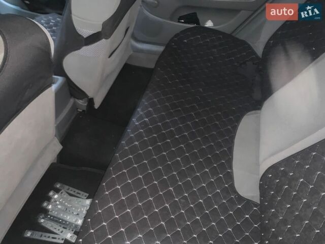 Сірий Опель Інсігнія, об'ємом двигуна 1.96 л та пробігом 310 тис. км за 5750 $, фото 6 на Automoto.ua