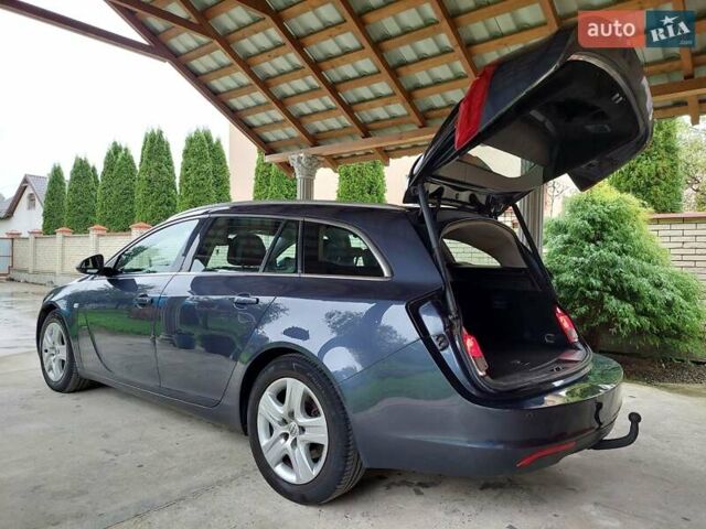 Серый Опель Инсигния, объемом двигателя 2 л и пробегом 277 тыс. км за 8300 $, фото 1 на Automoto.ua