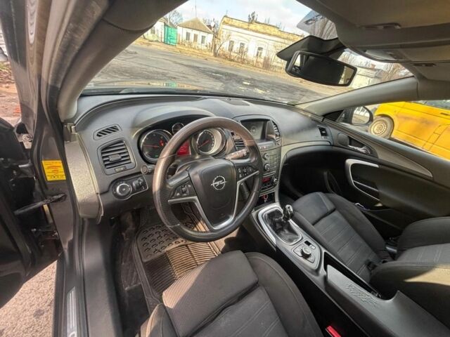 Серый Опель Инсигния, объемом двигателя 2 л и пробегом 250 тыс. км за 3900 $, фото 6 на Automoto.ua