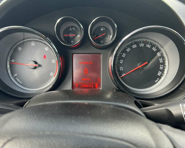 Сірий Опель Інсігнія, об'ємом двигуна 2 л та пробігом 260 тис. км за 8000 $, фото 12 на Automoto.ua