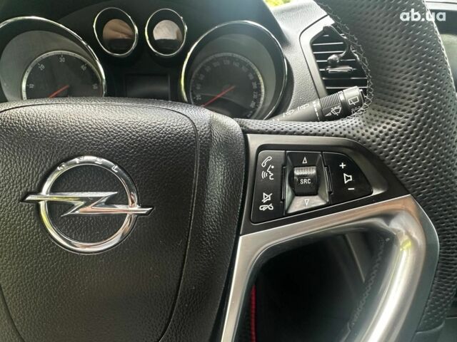 Серый Опель Инсигния, объемом двигателя 2 л и пробегом 282 тыс. км за 10190 $, фото 14 на Automoto.ua