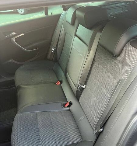 Сірий Опель Інсігнія, об'ємом двигуна 1.96 л та пробігом 315 тис. км за 7000 $, фото 6 на Automoto.ua