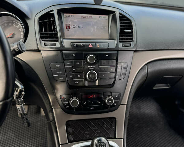 Опель Инсигния 2010 в Хмельницком на Automoto.ua Серый Опель Инсигния, объемом двигателя 1.96 л и пробегом 360 тыс. км за 5200 $, фото 10 на Automoto.ua