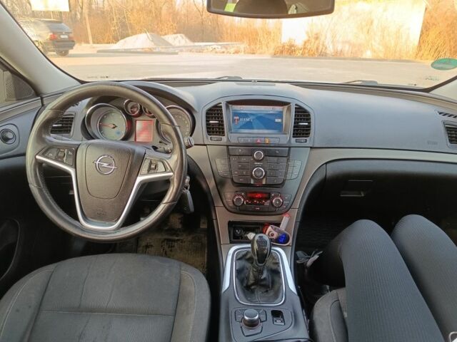 Серый Опель Инсигния, объемом двигателя 2 л и пробегом 307 тыс. км за 6500 $, фото 7 на Automoto.ua