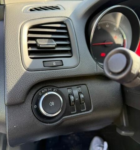 Сірий Опель Інсігнія, об'ємом двигуна 1.6 л та пробігом 228 тис. км за 6500 $, фото 12 на Automoto.ua