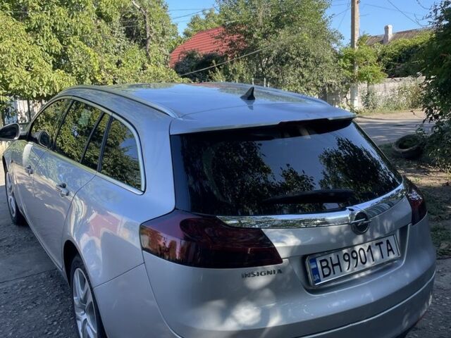 Сірий Опель Інсігнія, об'ємом двигуна 2 л та пробігом 162 тис. км за 6219 $, фото 2 на Automoto.ua