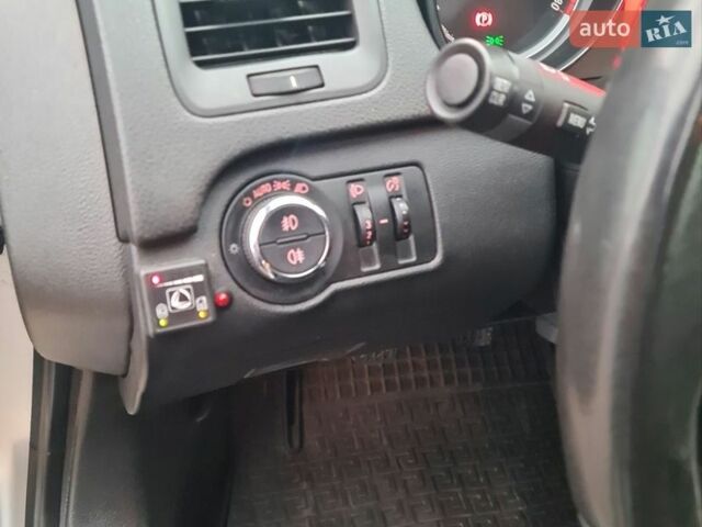 Сірий Опель Інсігнія, об'ємом двигуна 1.8 л та пробігом 222 тис. км за 5999 $, фото 10 на Automoto.ua