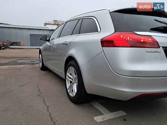 Сірий Опель Інсігнія, об'ємом двигуна 1.96 л та пробігом 304 тис. км за 7800 $, фото 1 на Automoto.ua