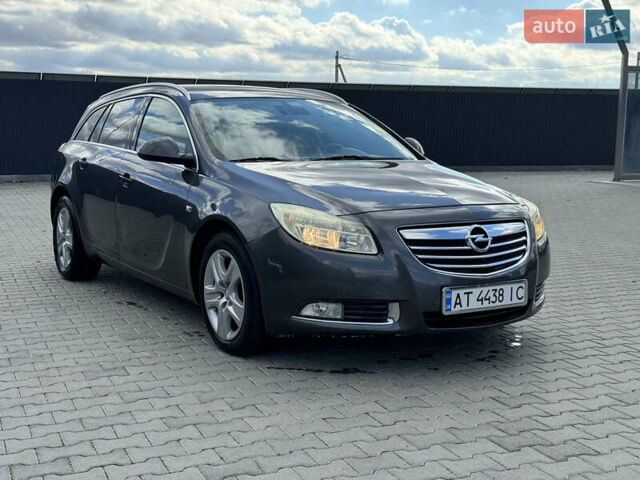 Опель Инсигния 2010 в Хмельницком на Automoto.ua Серый Опель Инсигния, объемом двигателя 1.96 л и пробегом 360 тыс. км за 5200 $, фото 1 на Automoto.ua