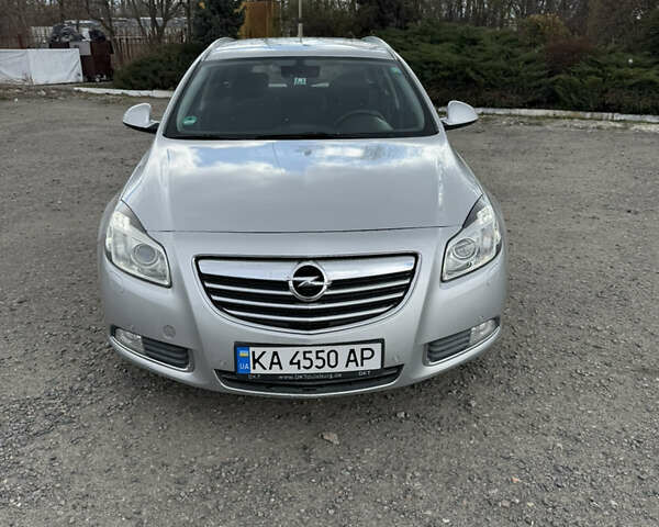 Серый Опель Инсигния, объемом двигателя 2 л и пробегом 260 тыс. км за 6700 $, фото 2 на Automoto.ua