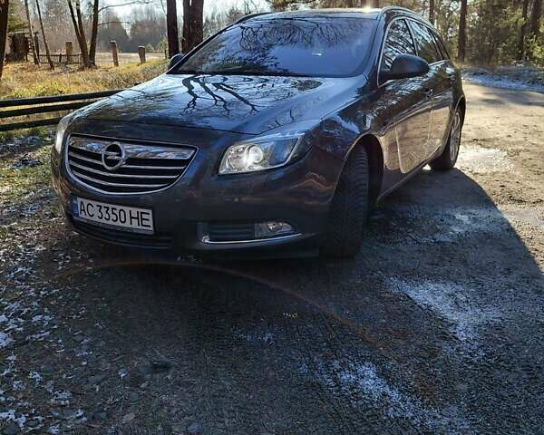Серый Опель Инсигния, объемом двигателя 2 л и пробегом 238 тыс. км за 8100 $, фото 3 на Automoto.ua