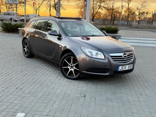 Опель Инсигния 2010 в Николаеве на Automoto.ua Серый Опель Инсигния, объемом двигателя 2 л и пробегом 299 тыс. км за 3999 $, фото 3 на Automoto.ua