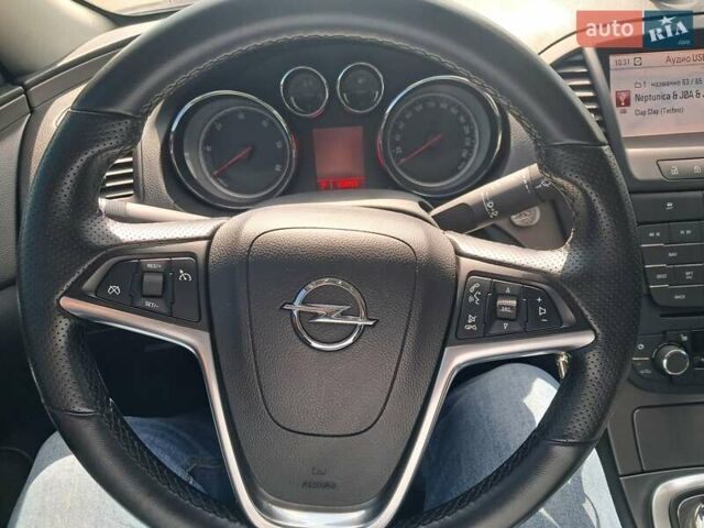 Серый Опель Инсигния, объемом двигателя 1.96 л и пробегом 256 тыс. км за 7800 $, фото 4 на Automoto.ua